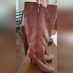 Womens GUESS brand with high heel boots Size 10